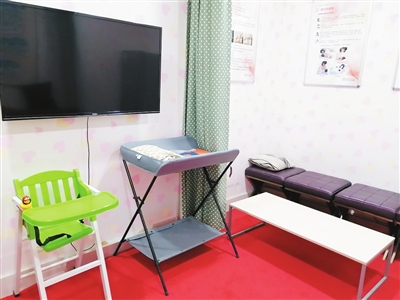 部分公共場(chǎng)所母嬰室內(nèi)景。